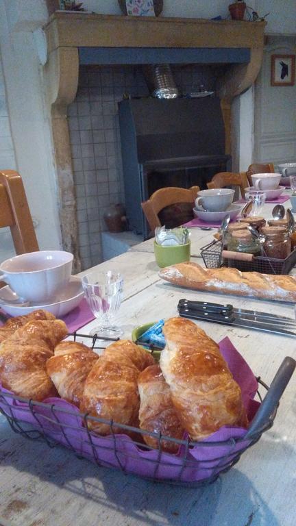 Fenetre Sur Loire Bed & Breakfast Iguerande Exterior foto